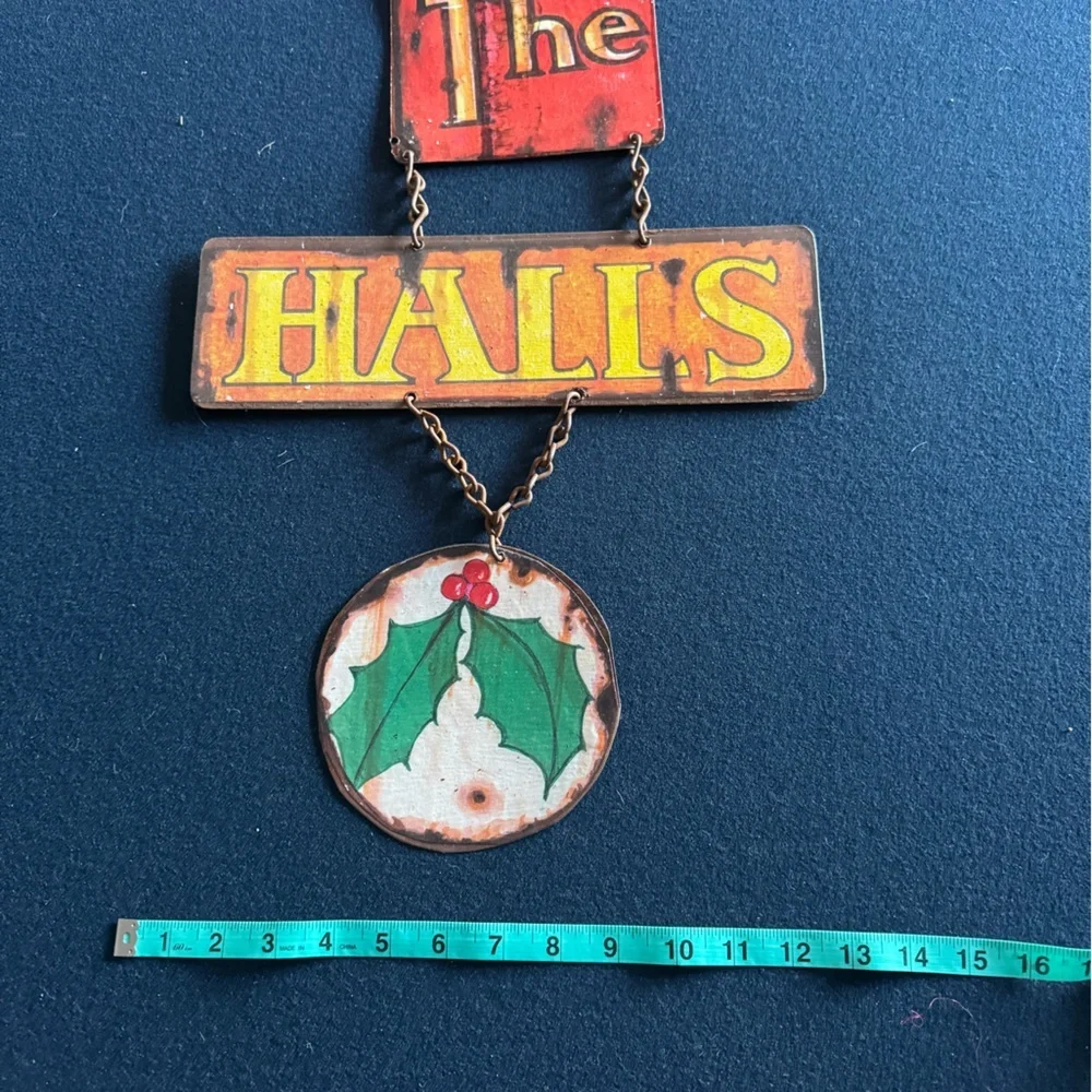 Festive DECK THE HALLS Wall Hanging Deco- vintage looking. Lightweight& SO FUN🎄